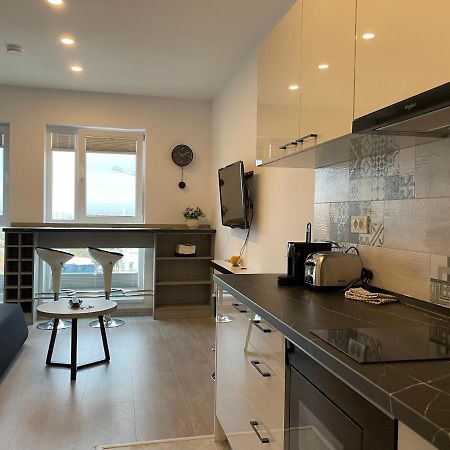 Beautiful Penthouse Lakeview W18 Bukarest Kültér fotó