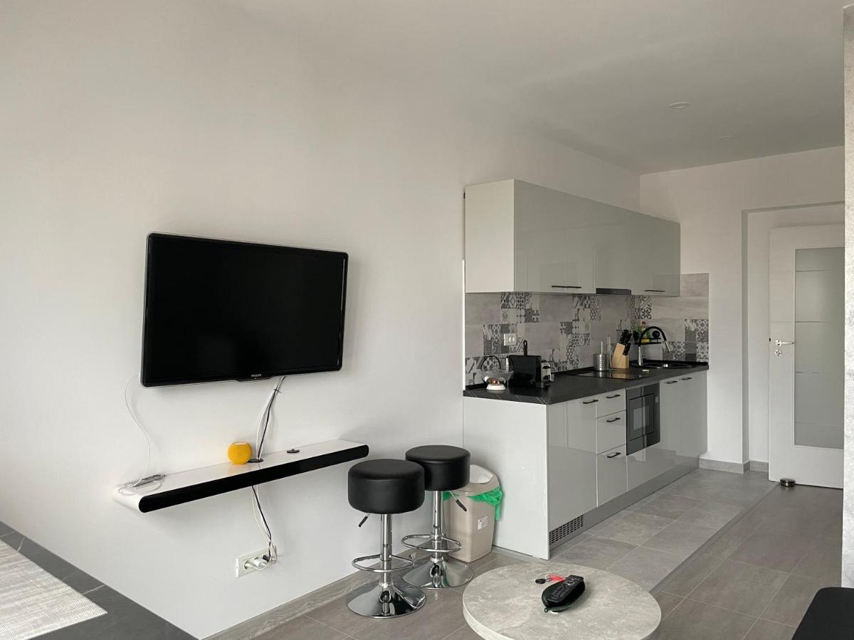 Beautiful Penthouse Lakeview W18 Bukarest Kültér fotó
